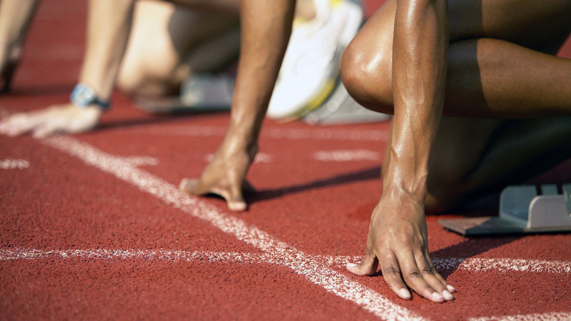 科斯决赛精彩瞬间成为赛场焦点，科斯决赛精彩瞬间成为赛场焦点视频